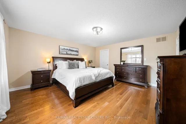 Additional image 32 of 5449 Valleyhigh Dr