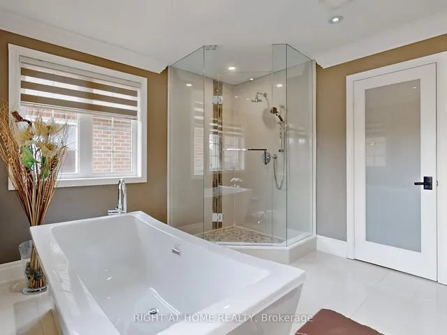 Additional image 22 of 1504 Pinery Cres