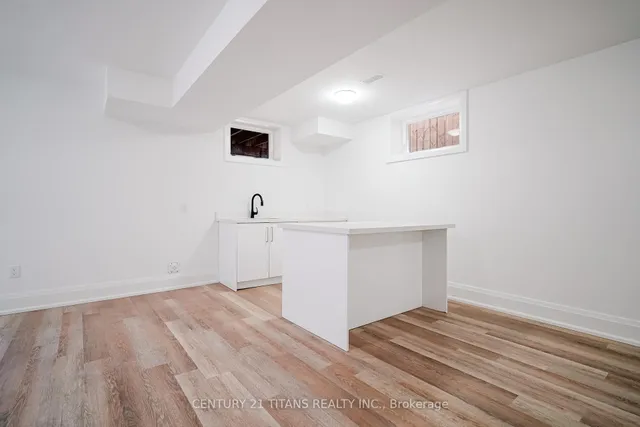 Additional image 39 of 83 Kalmar Ave