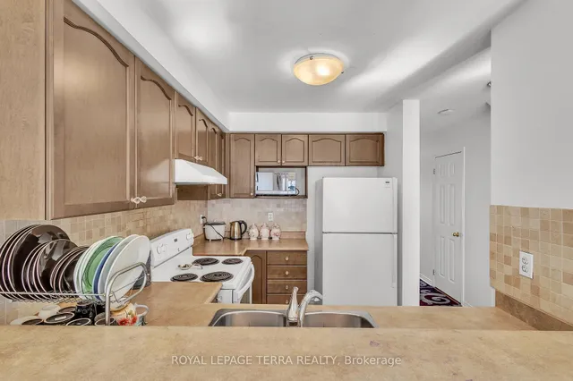 Additional image 19 of 27 Brucewood Rd Unit 105