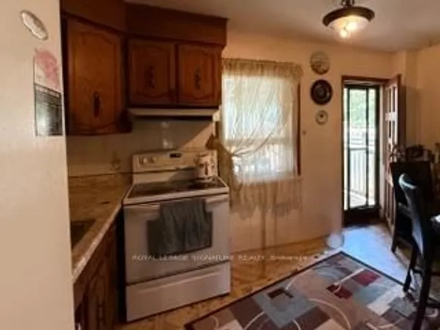 Additional image 5 of 28 Durant Ave