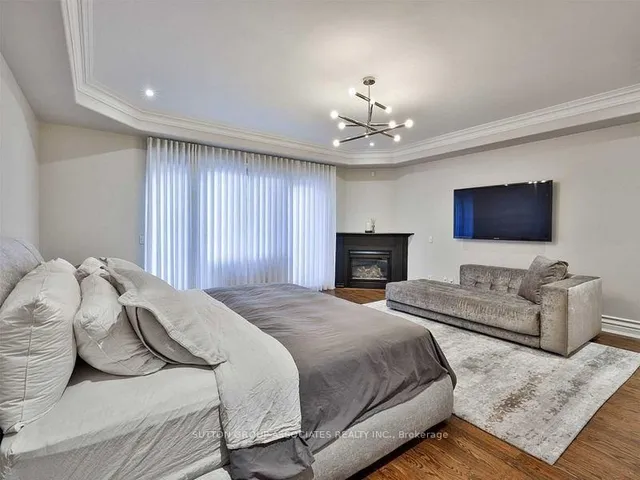 Additional image 19 of 31 Webster Ave