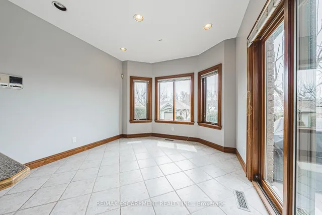 Additional image 21 of 388 Hemlock Ave