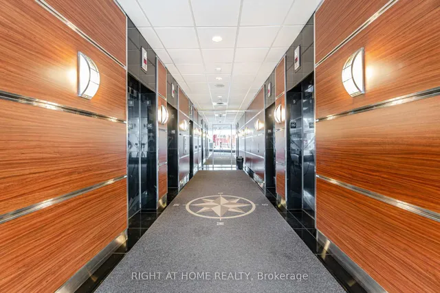 Additional image 39 of 77 Harbour Sq Unit 1812