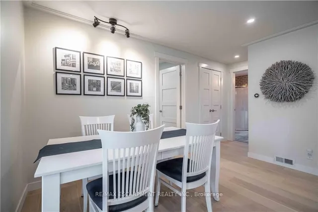 Additional image 16 of 56 Oakley Crt