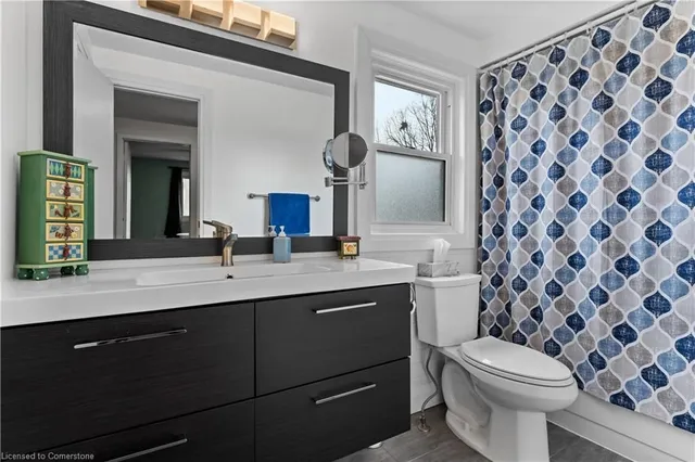 Additional image 25 of 2385 Cotswold Cres