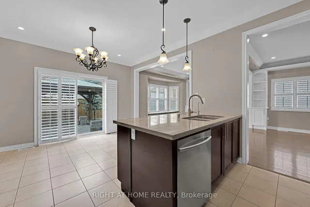 Additional image 11 of 1445 Laurier Ave