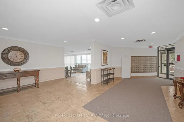 Additional image 31 of 5070 Pinedale Ave Unit 1109