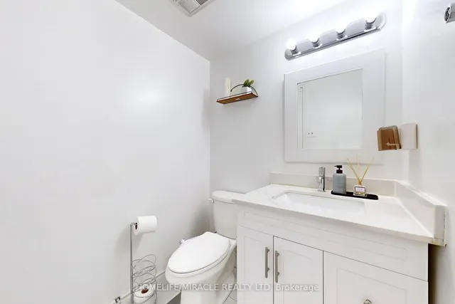 Additional image 33 of 15 Kensington Rd Unit 1112