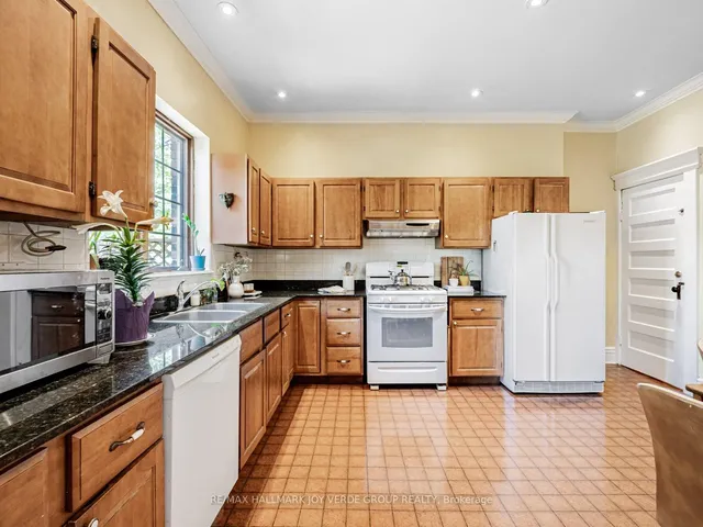 Additional image 8 of 124 Delaware Ave