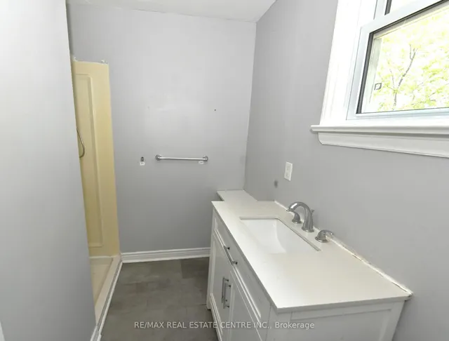 Additional image 13 of 2070 Churchill Ave