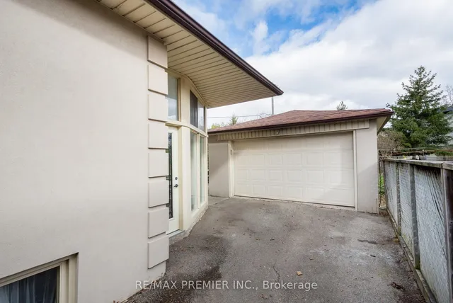 Additional image 20 of 36 William Cragg Dr