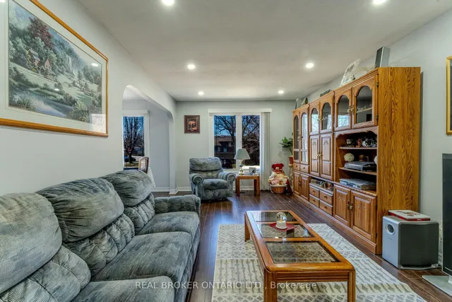 Additional image 3 of 17 Taymall St