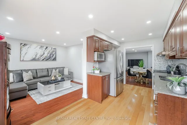 Additional image 15 of 27 Woodsend Ru