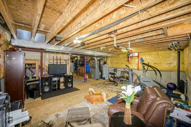 Additional image 40 of 152 Weston Dr