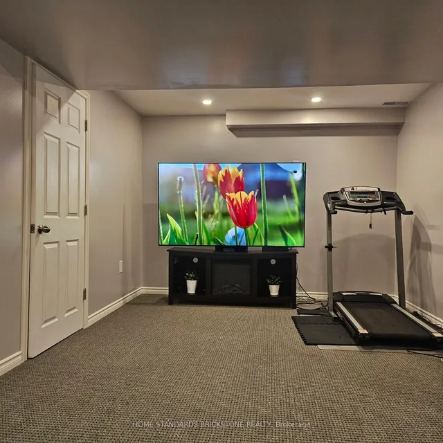 Additional image 42 of 70 Robertson Rd