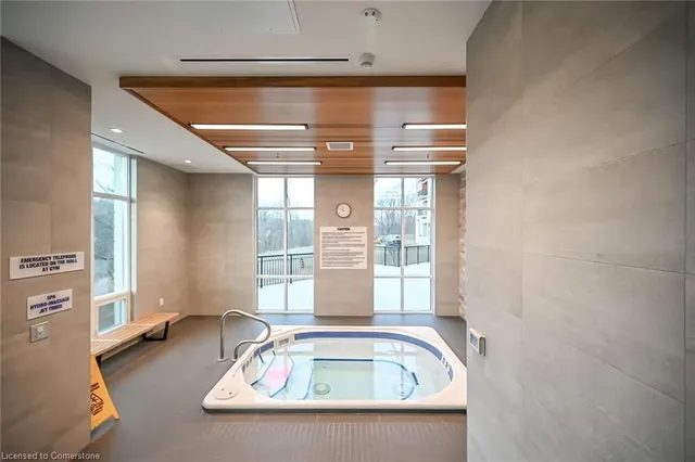 Additional image 39 of 2750 King St Unit 706