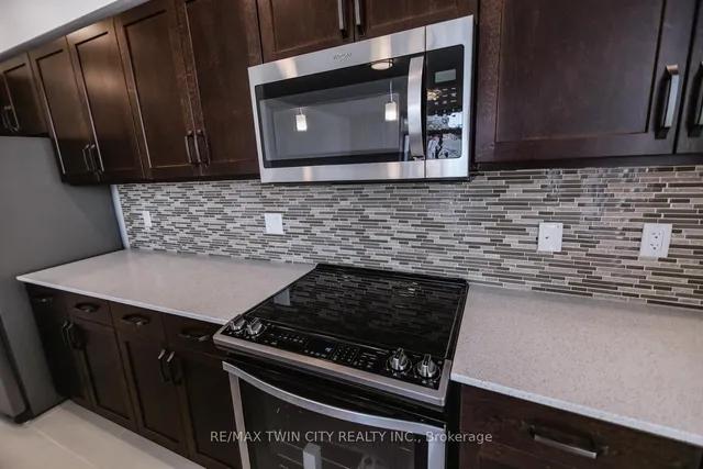 Additional image 21 of 399 Queen St Unit 201