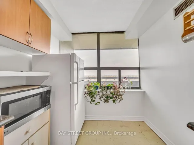 Additional image 23 of 18 Knightsbridge Rd Unit 1003