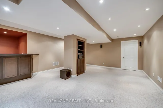 Additional image 41 of 76 Inverhuron Tr