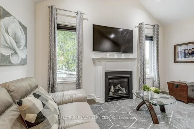 Additional image 13 of 35 Chaumont Dr