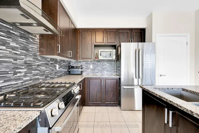 Additional image 15 of 12 Midhurst Hts