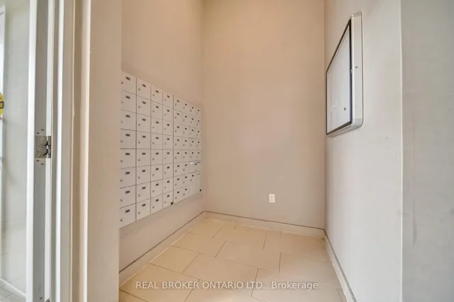 Additional image 5 of 50 Sky Harbour Dr Unit 219