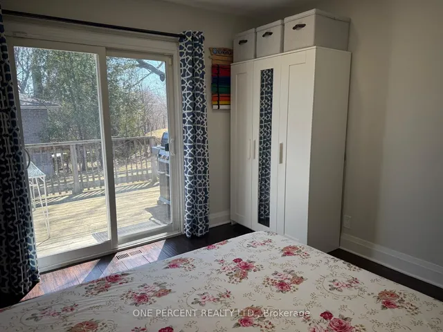 Additional image 19 of 39 Decarie Circ