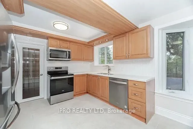 Additional image 10 of 42 Hillside Dr