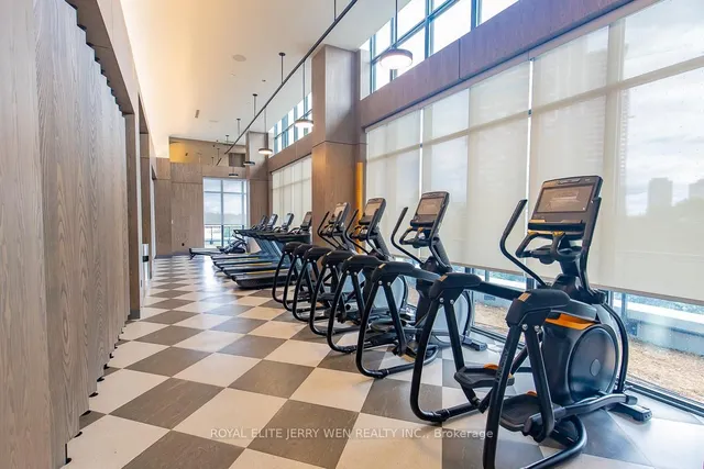 Additional image 24 of 30 Inn On The Park Dr Unit 3410