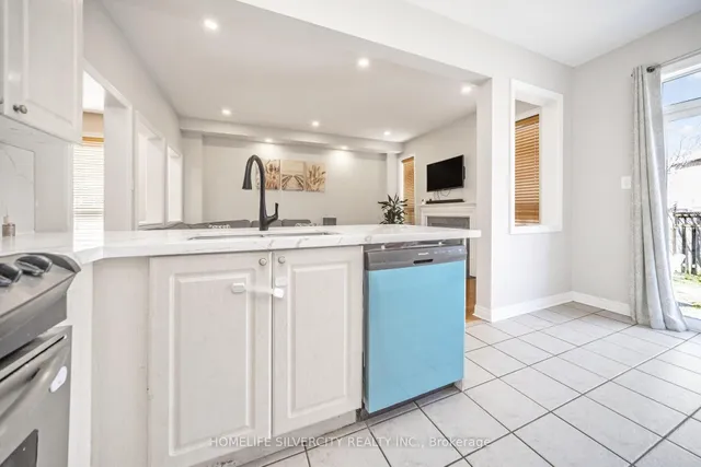 Additional image 17 of 6 Aria Lane