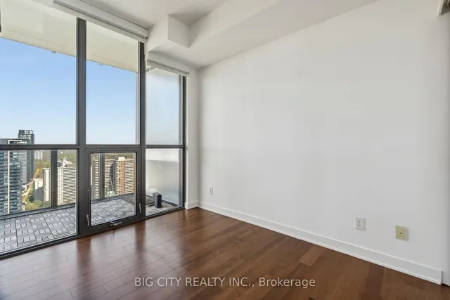 Additional image 19 of 110 Charles St Unit 3608