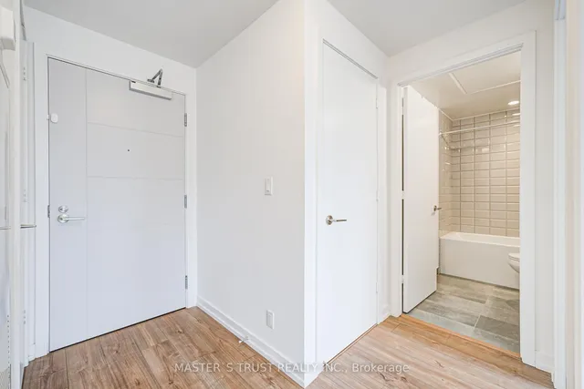 Additional image 15 of 203 College St Unit 1007