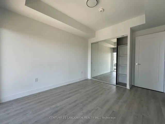 Additional image 8 of 30 Inn On The Park Dr Unit 2911