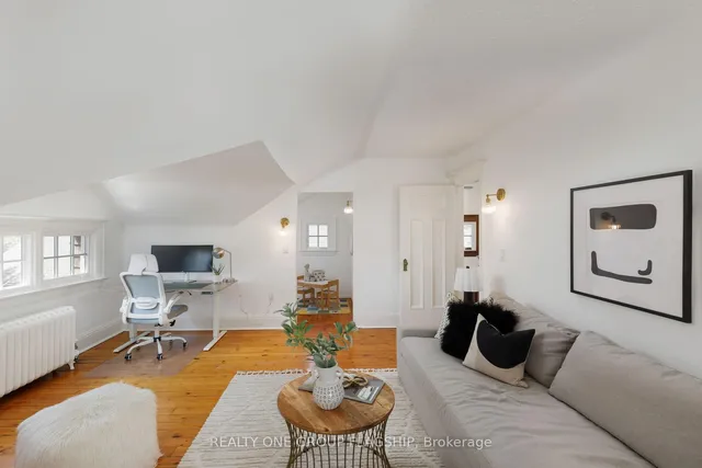 Additional image 43 of 69 Victoria Park Ave