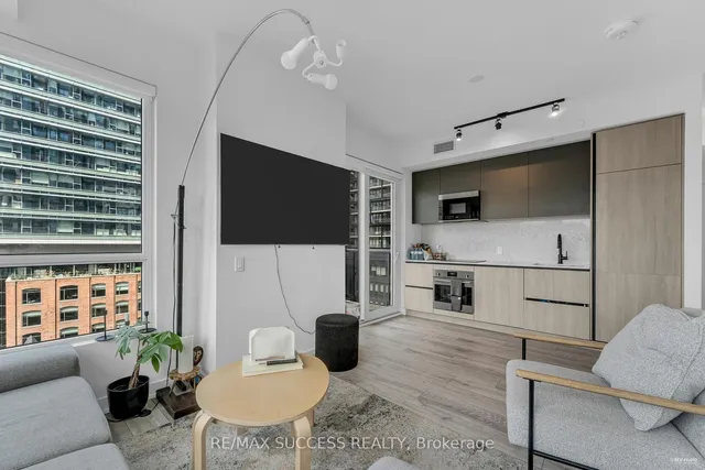 Additional image 4 of 108 Peter St Unit 727