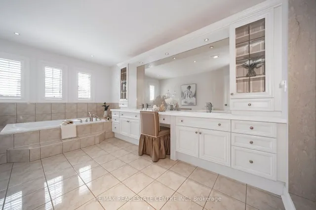 Additional image 40 of 41 Avalanche Cres