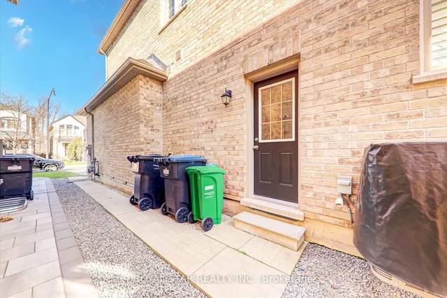 Additional image 39 of 16 Vetch St