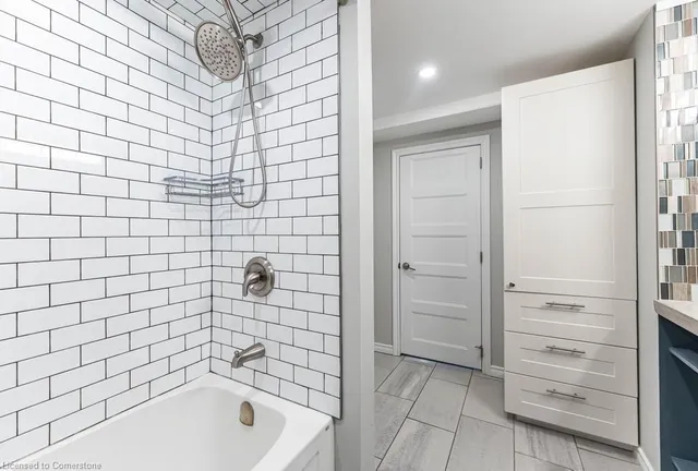 Additional image 34 of 14 Yorkdale Cres