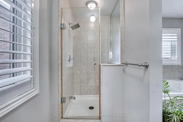 Additional image 40 of 30 Curran Rd