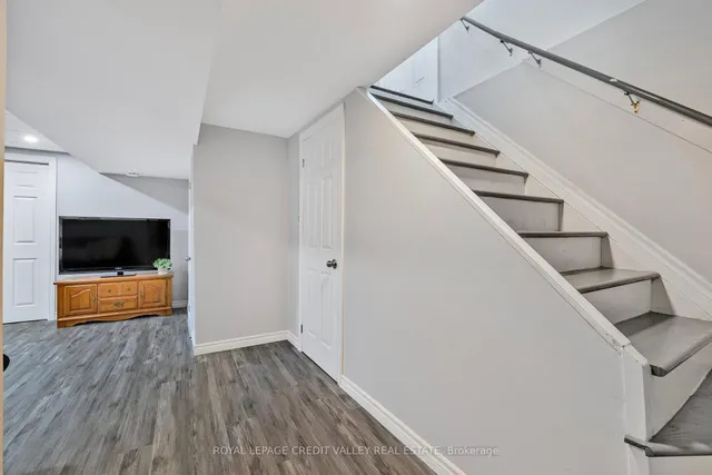 Additional image 25 of 65 Martindale Cres