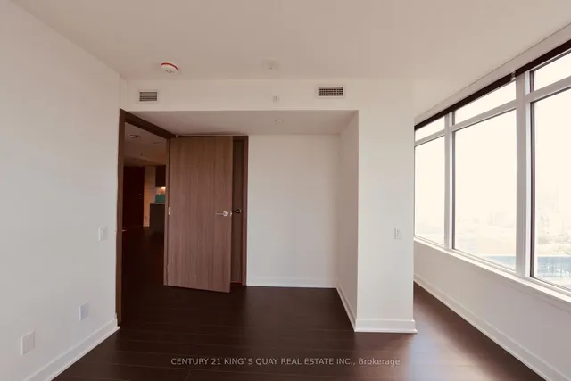 Additional image 8 of 17 Bathurst St Unit 1806