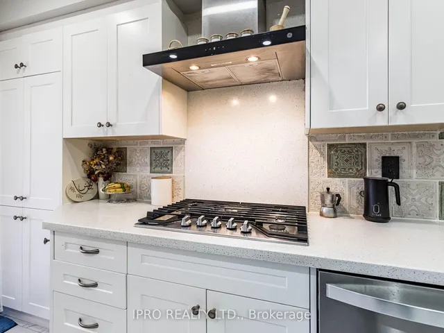 Additional image 29 of 833 Scollard Crt Unit 107