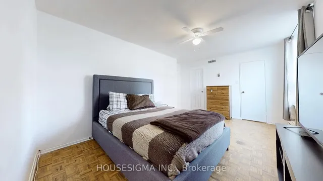 Additional image 14 of 15 La Rose Ave Unit 216