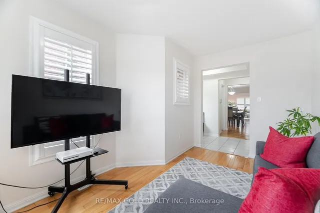 Additional image 36 of 103 Commuter Dr