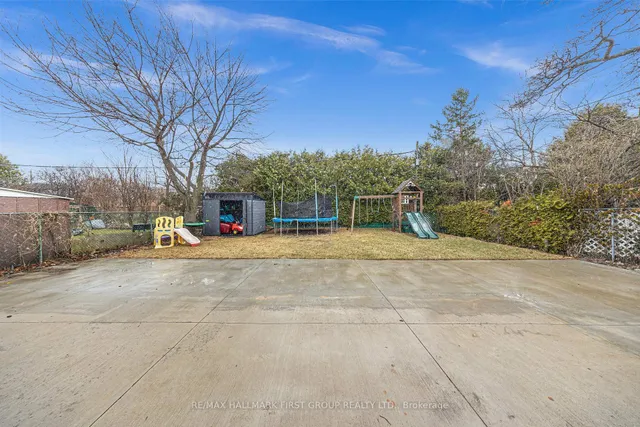 Additional image 30 of 962 Midland Ave