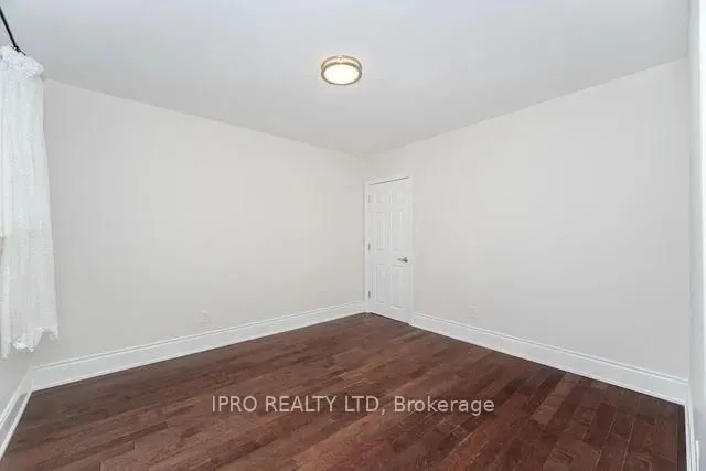 Additional image 30 of 42 Hillside Dr