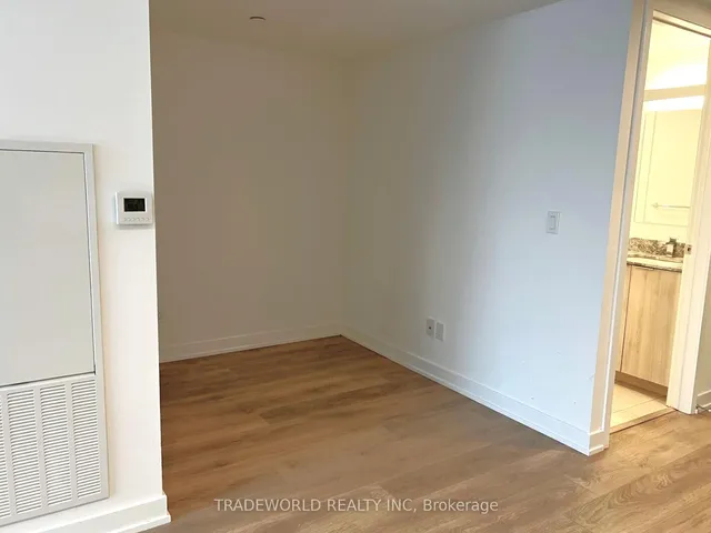 Additional image 11 of 501 Yonge St Unit 2403