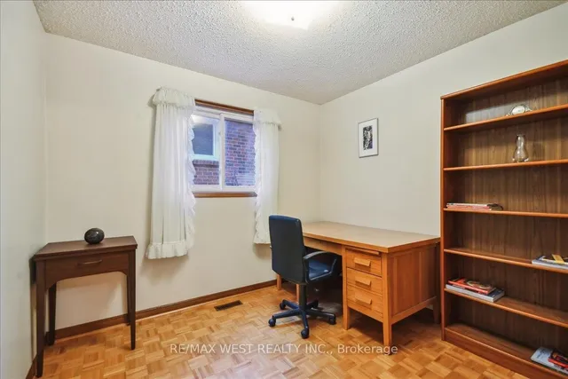 Additional image 11 of 3135 Fairfox Cres