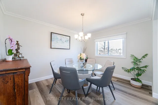 Additional image 12 of 35 Lower Canada Cres